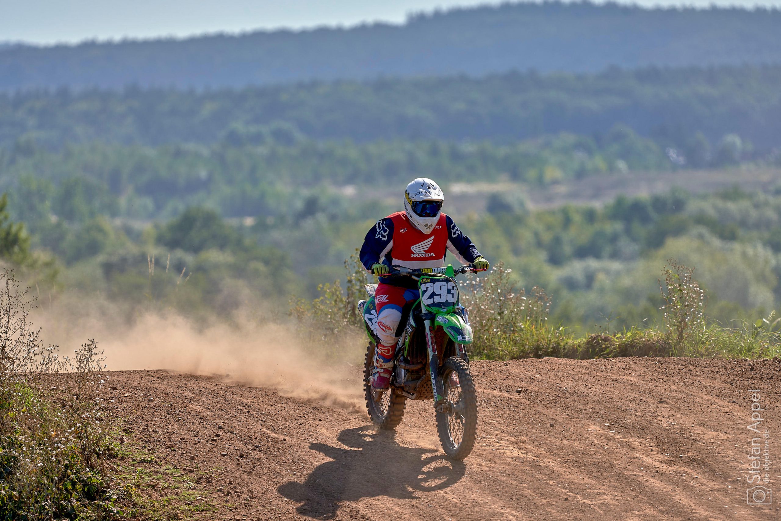 2021-09-25_12-06-56_SNY7079